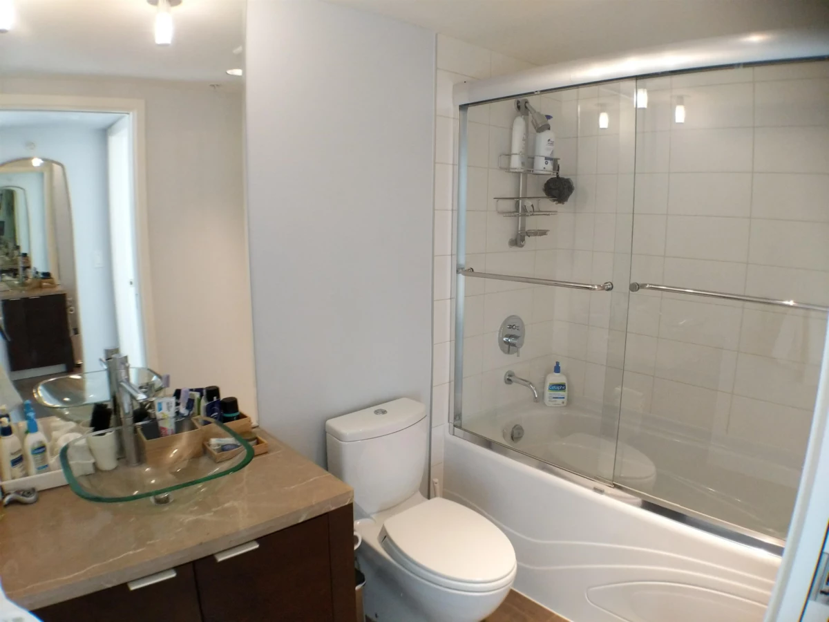 Walk-In Closet Photo of 2305 918 Cooperage Way, Vancouver, BC