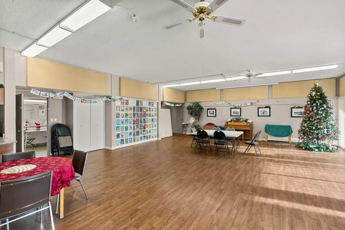 Garage Interior Photo of 914 31955 Old Yale Road, Abbotsford, BC