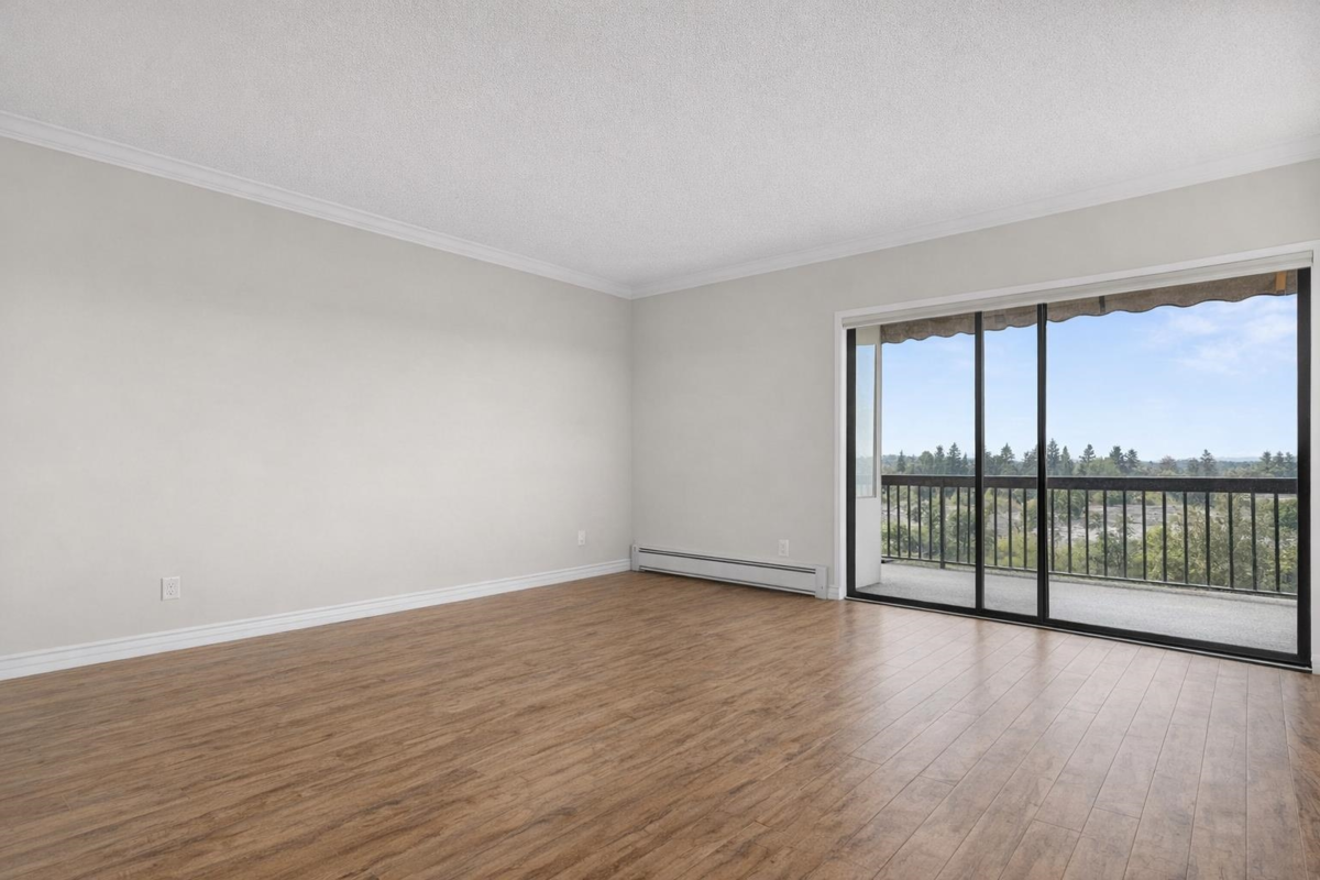 Pantry Photo of 914 31955 Old Yale Road, Abbotsford, BC