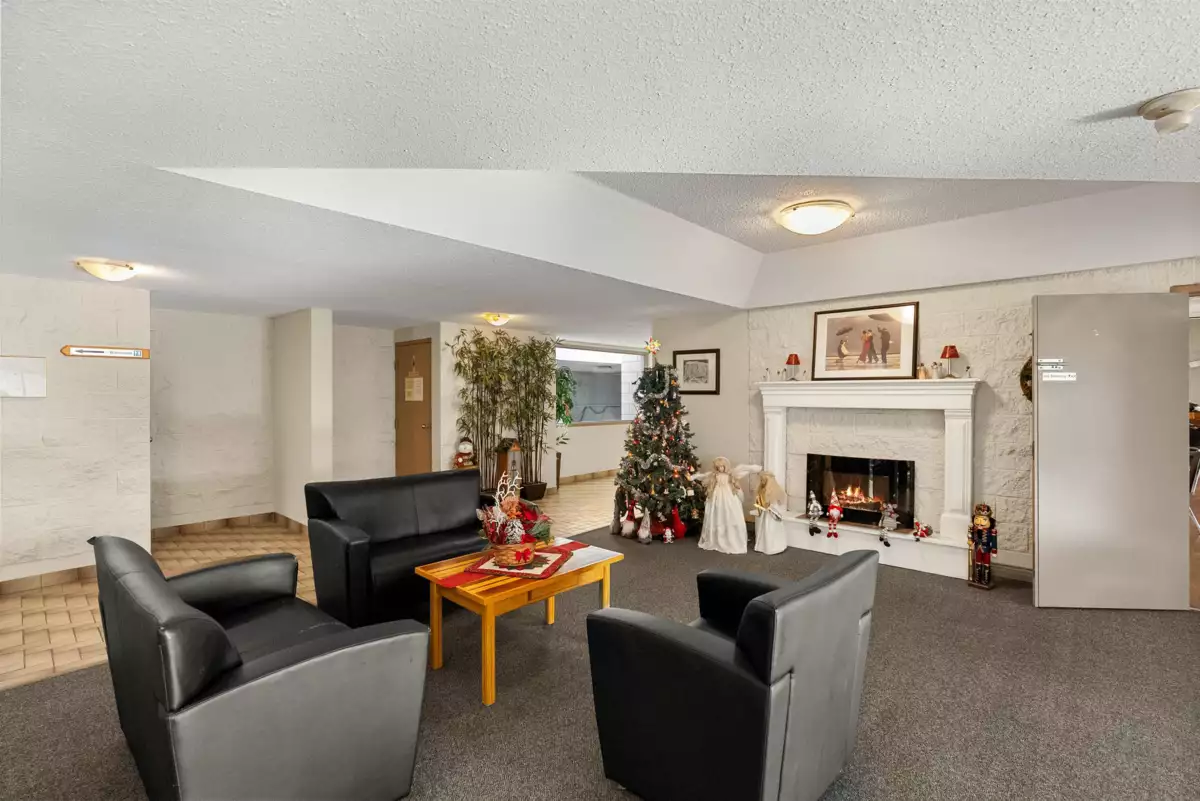 Staircase Photo of 914 31955 Old Yale Road, Abbotsford, BC