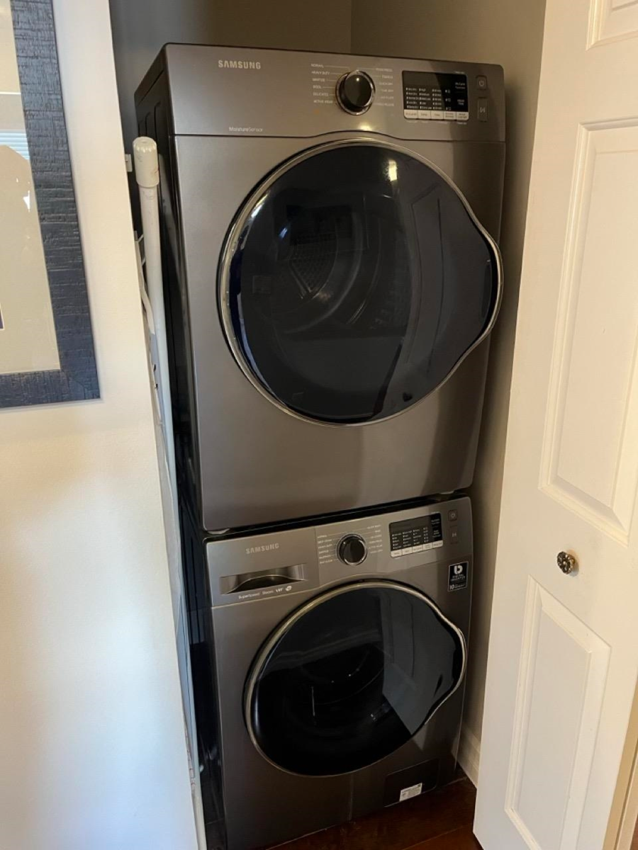 Laundry Room Photo of 302 1354 Winter Street, White Rock, BC