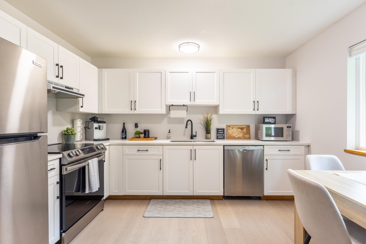 Family Room Photo of 35 5761 Wharf Avenue, Sechelt, BC