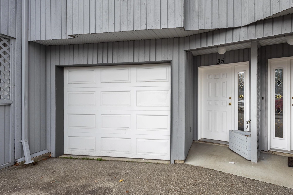 Outdoor Patio Photo of 35 5761 Wharf Avenue, Sechelt, BC