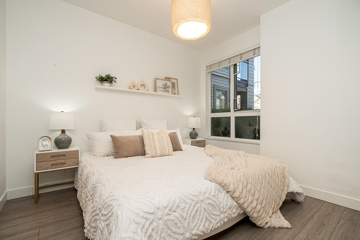 Office / Den Photo of 210 3399 Noel Drive, Burnaby, BC