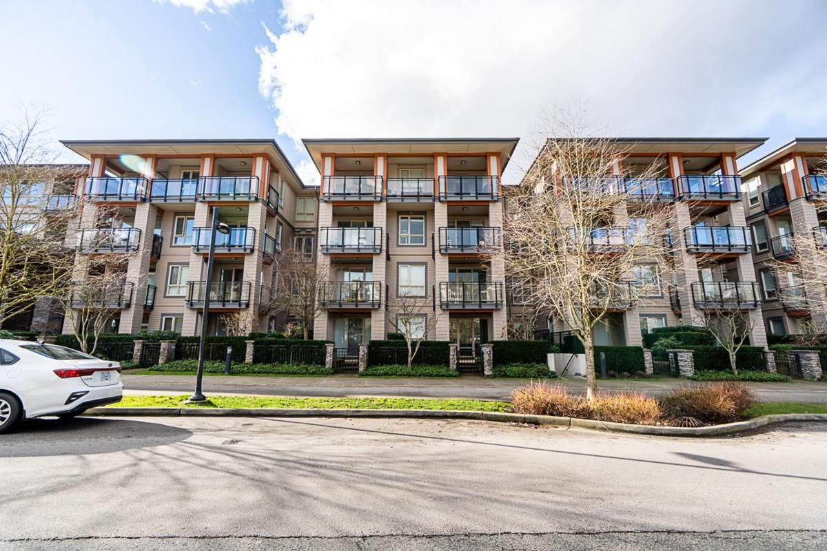 Outdoor Kitchen Photo of 210 3399 Noel Drive, Burnaby, BC
