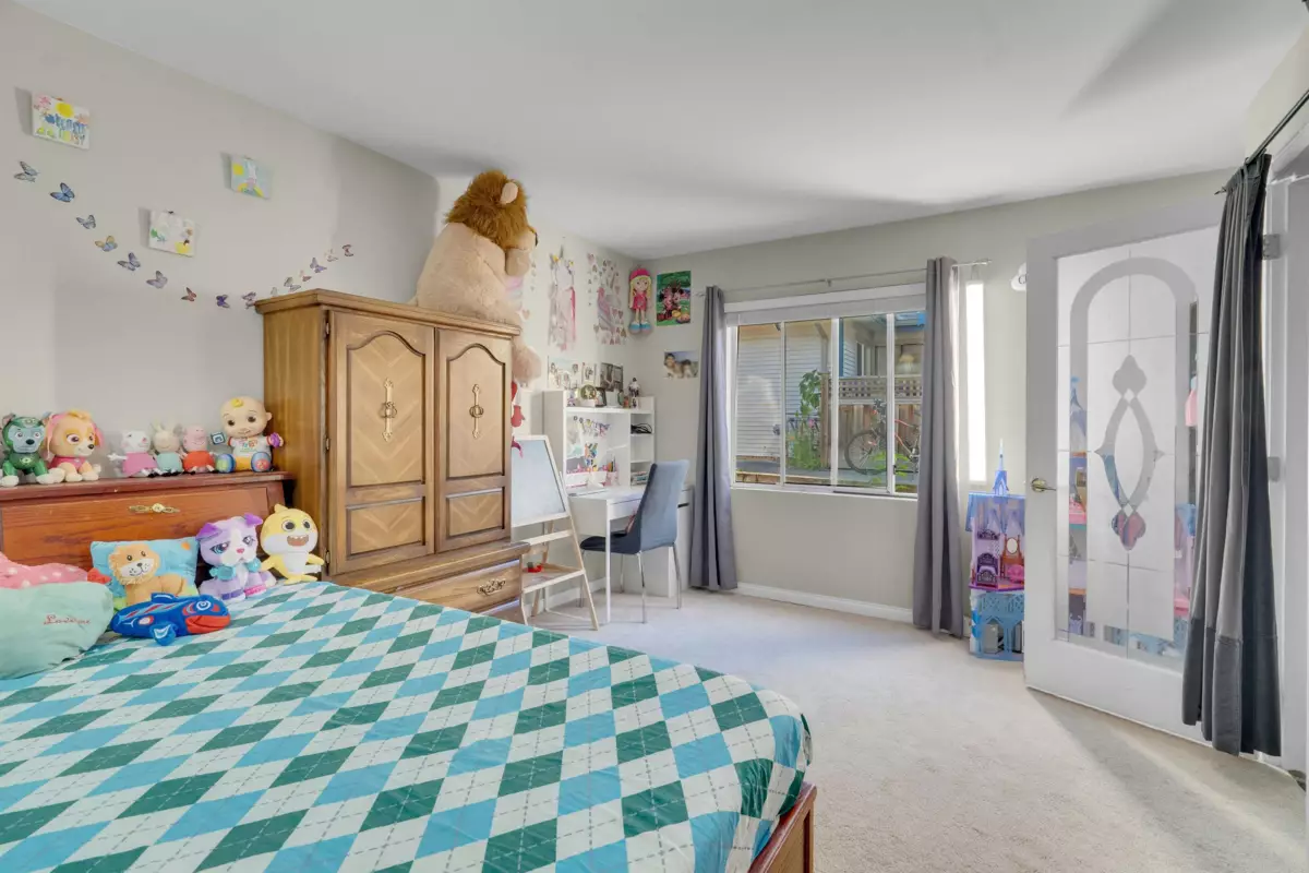 Loft / Bonus Room Photo of 113 7837 120a Street, Surrey, BC