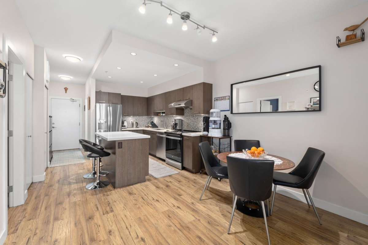 Family Room Photo of 2102 963 Charland Avenue, Coquitlam, BC