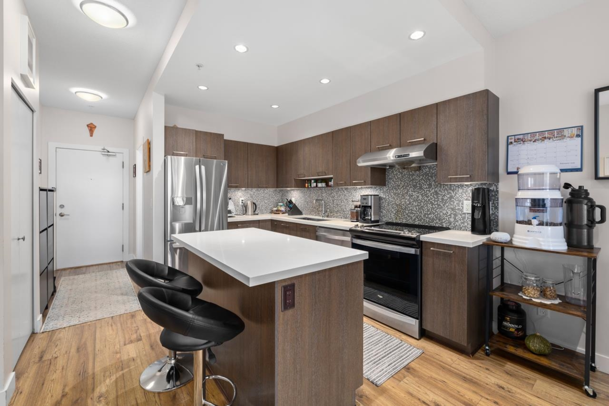 Kitchen Photo of 2102 963 Charland Avenue, Coquitlam, BC