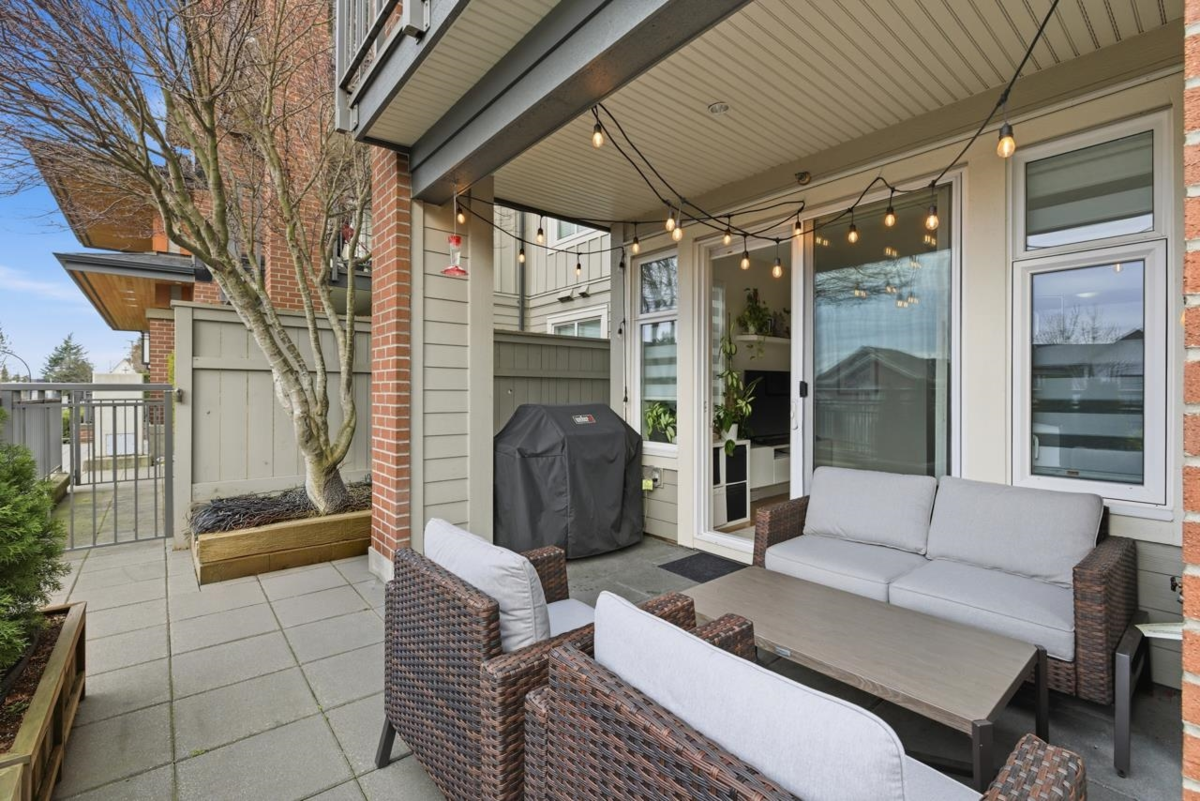 Mudroom Photo of 2102 963 Charland Avenue, Coquitlam, BC