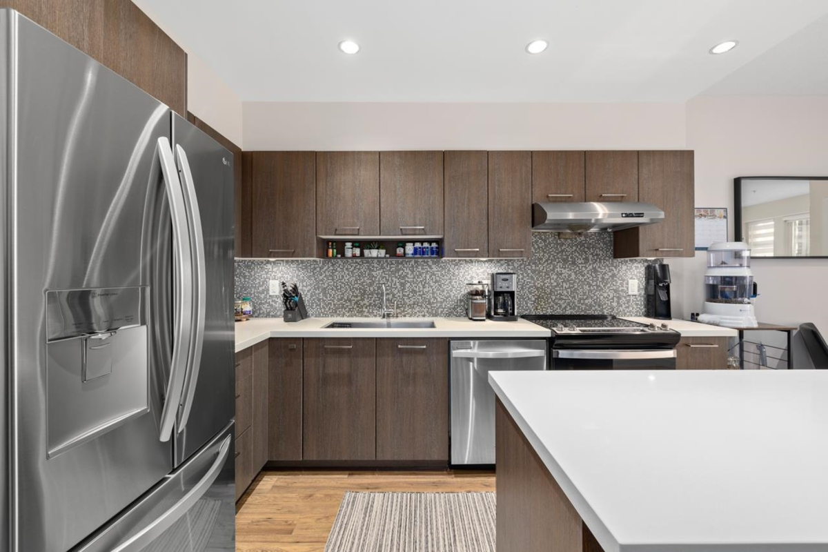 Pantry Photo of 2102 963 Charland Avenue, Coquitlam, BC