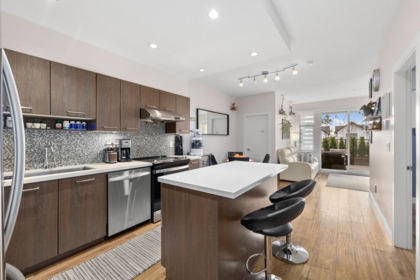 Breakfast Nook Photo of 2102 963 Charland Avenue, Coquitlam, BC