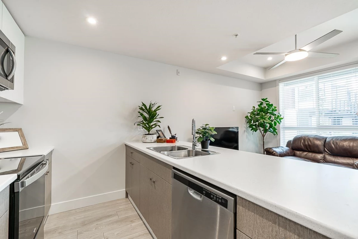 Garage Interior Photo of 111 1516 Mccallum Road, Abbotsford, BC