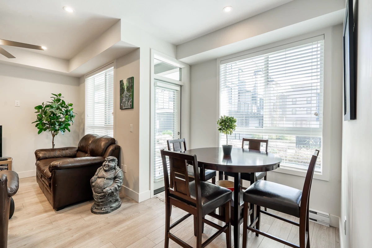 Hallway Photo of 111 1516 Mccallum Road, Abbotsford, BC