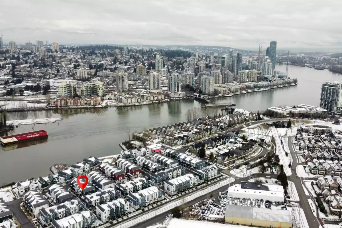 Basement Recreation Room Photo of 123 488 Furness Street, New Westminster, BC