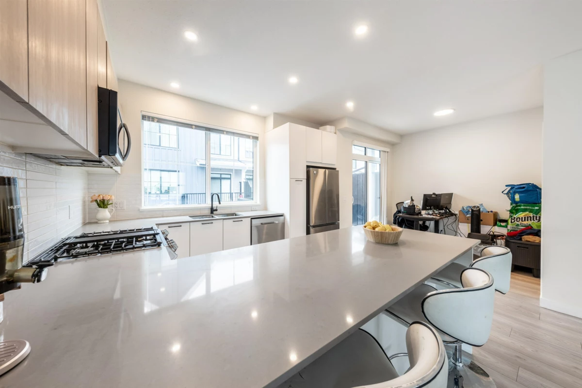 Kitchen Photo of 123 488 Furness Street, New Westminster, BC