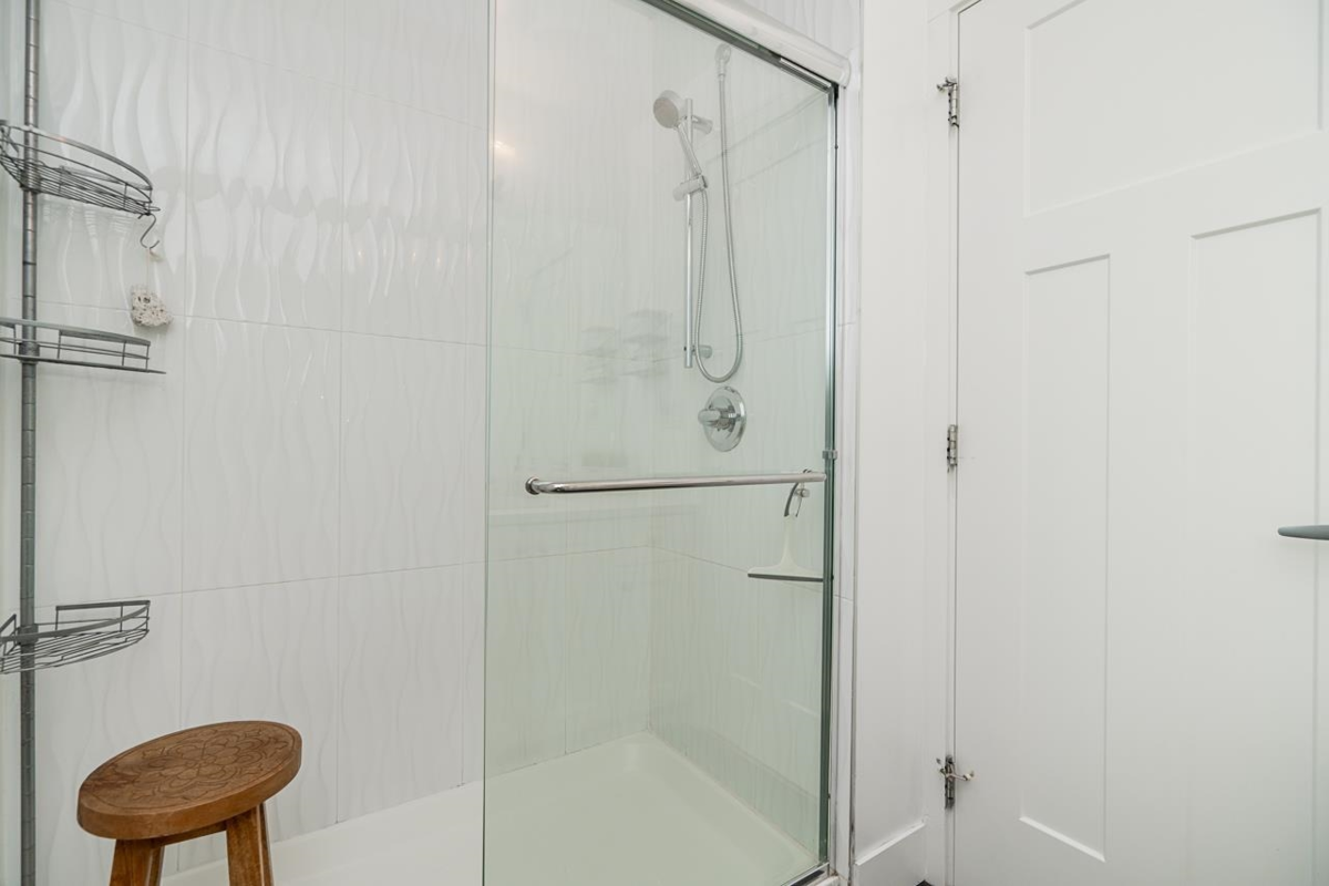 Laundry Room Photo of 1 18818 71 Avenue, Surrey, BC