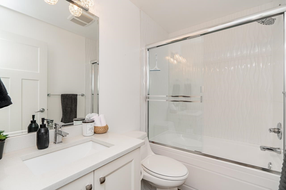 Swimming Pool Photo of 1 18818 71 Avenue, Surrey, BC