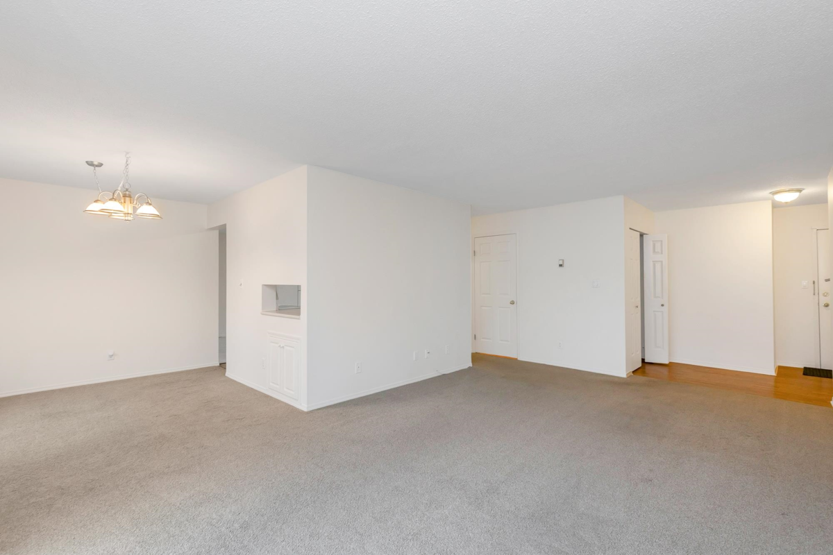 Basement Recreation Room Photo of 206 2425 Church Street, Abbotsford, BC