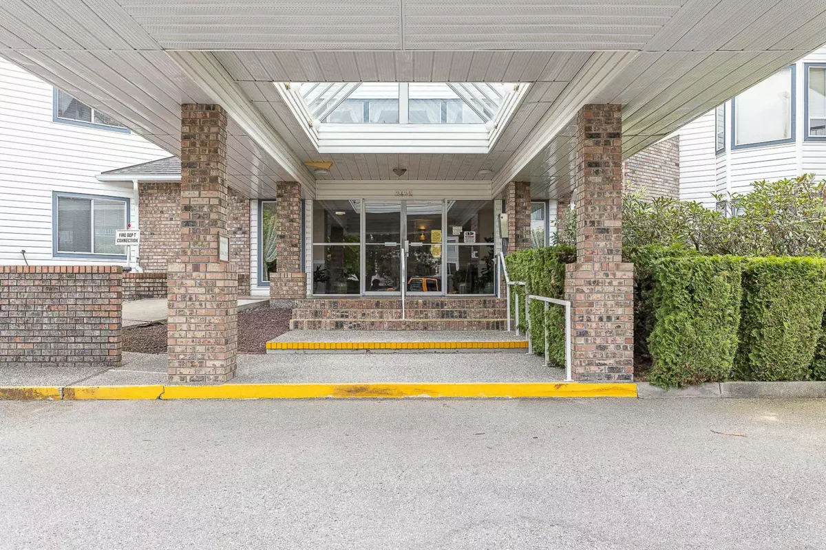 Family Room Photo of 206 2425 Church Street, Abbotsford, BC