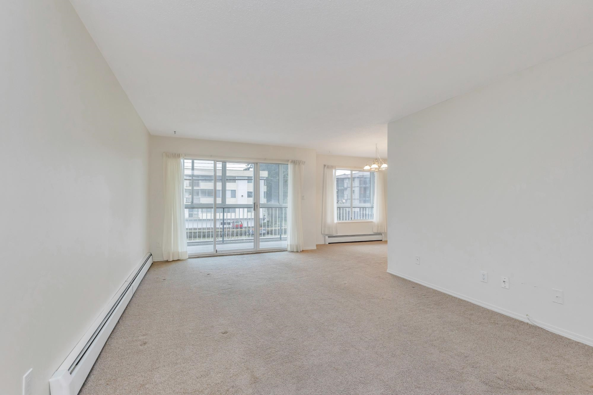 Guest Bathroom Photo of 206 2425 Church Street, Abbotsford, BC