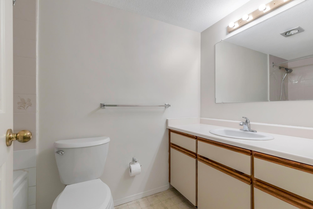 Swimming Pool Photo of 206 2425 Church Street, Abbotsford, BC