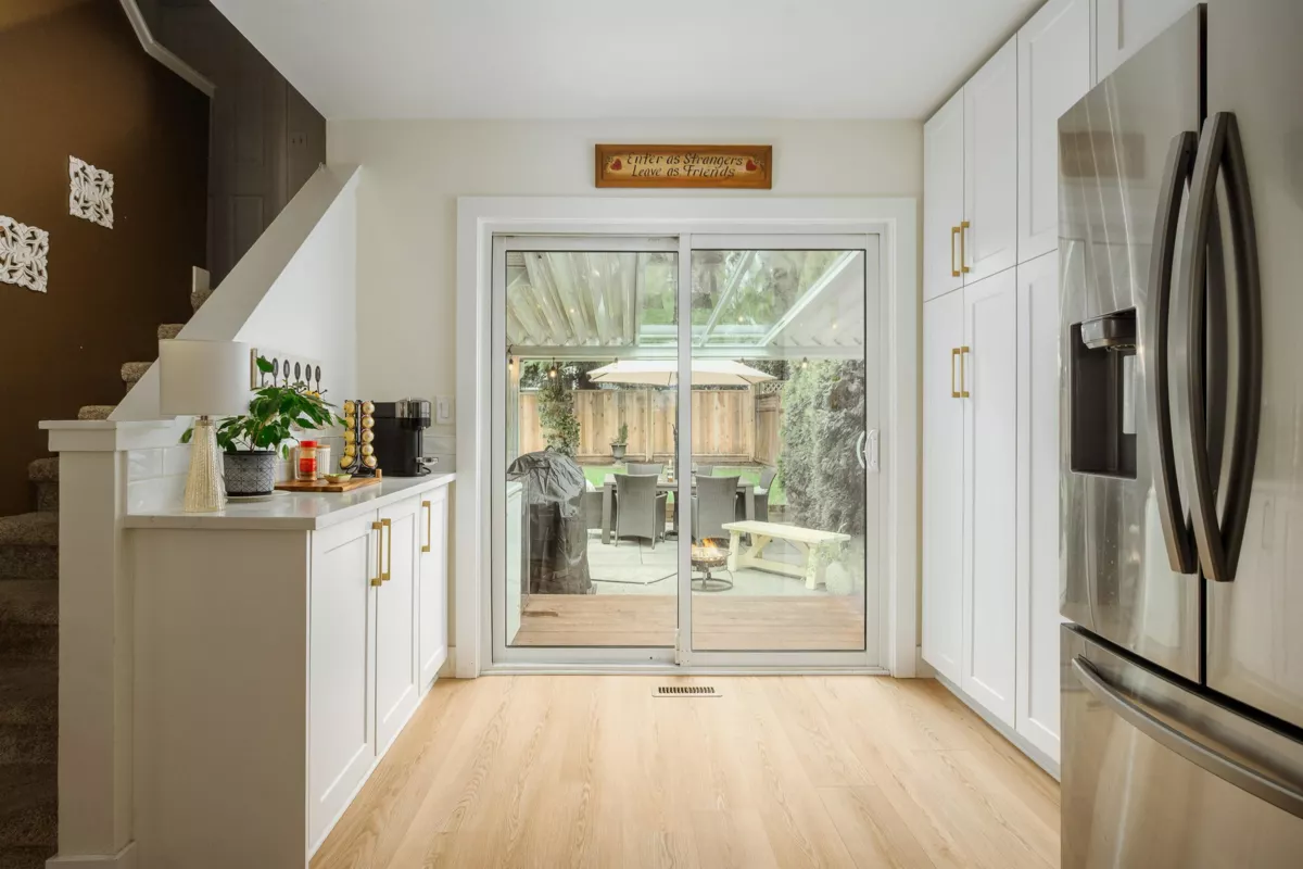 Kitchen Island Photo of 11769 N Wildwood Crescent, Pitt Meadows, BC