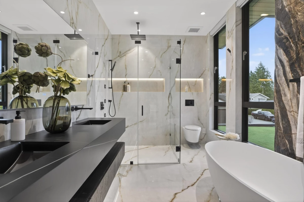 Entry Foyer Photo of 922 Wentworth Avenue, North Vancouver, BC