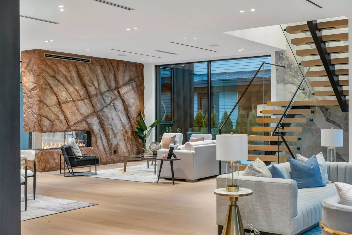 Family Room Photo of 922 Wentworth Avenue, North Vancouver, BC