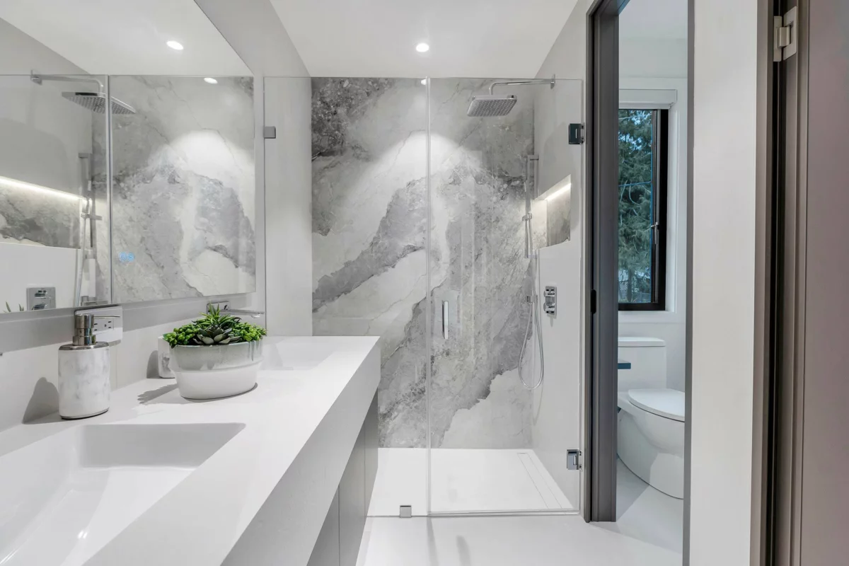 Outdoor Deck Photo of 922 Wentworth Avenue, North Vancouver, BC