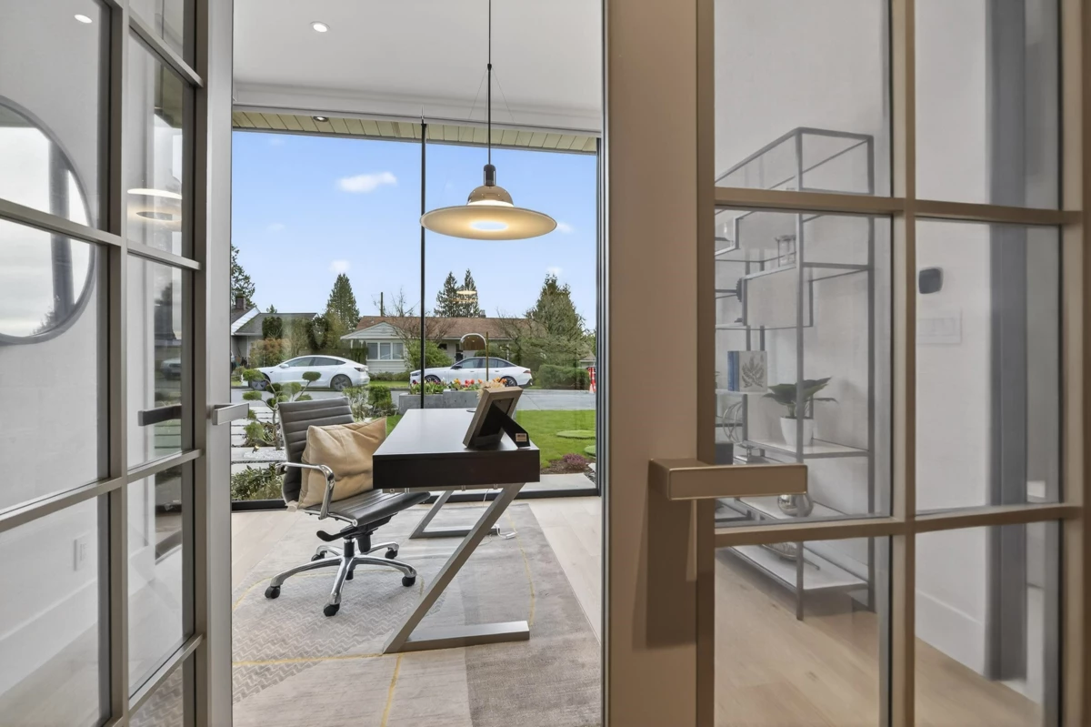 Pantry Photo of 922 Wentworth Avenue, North Vancouver, BC