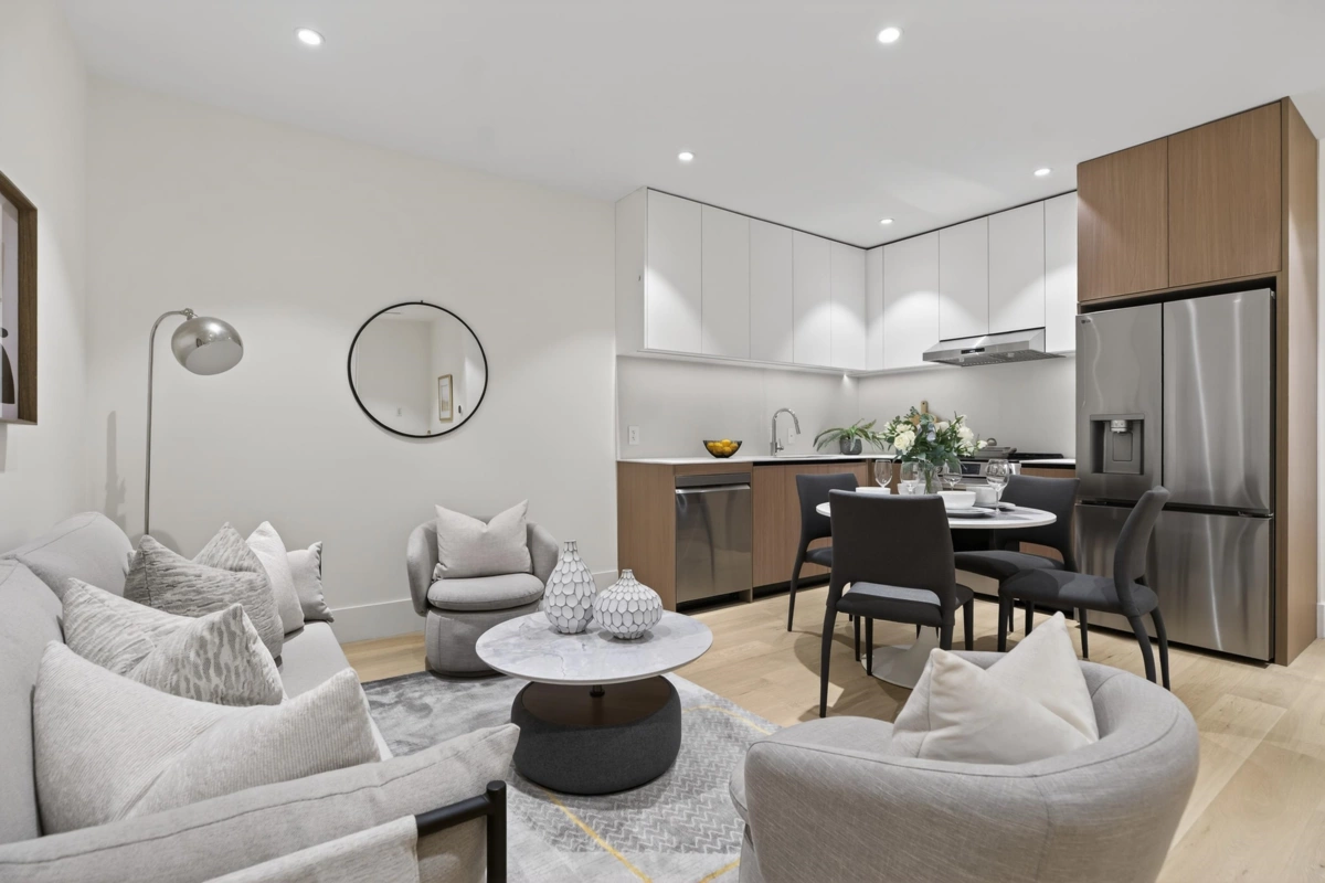 Street View Photo of 922 Wentworth Avenue, North Vancouver, BC