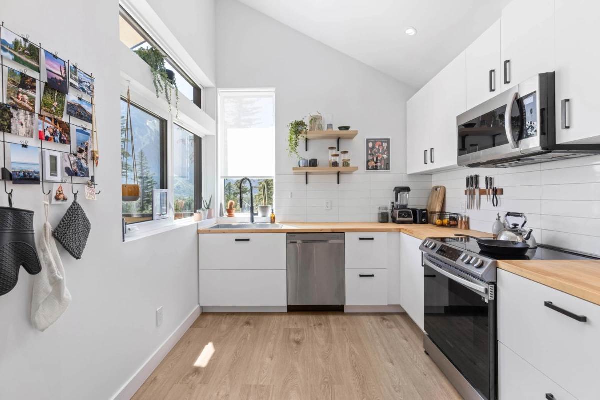 Outdoor Kitchen Photo of 7676 Cerulean Drive, Pemberton, BC