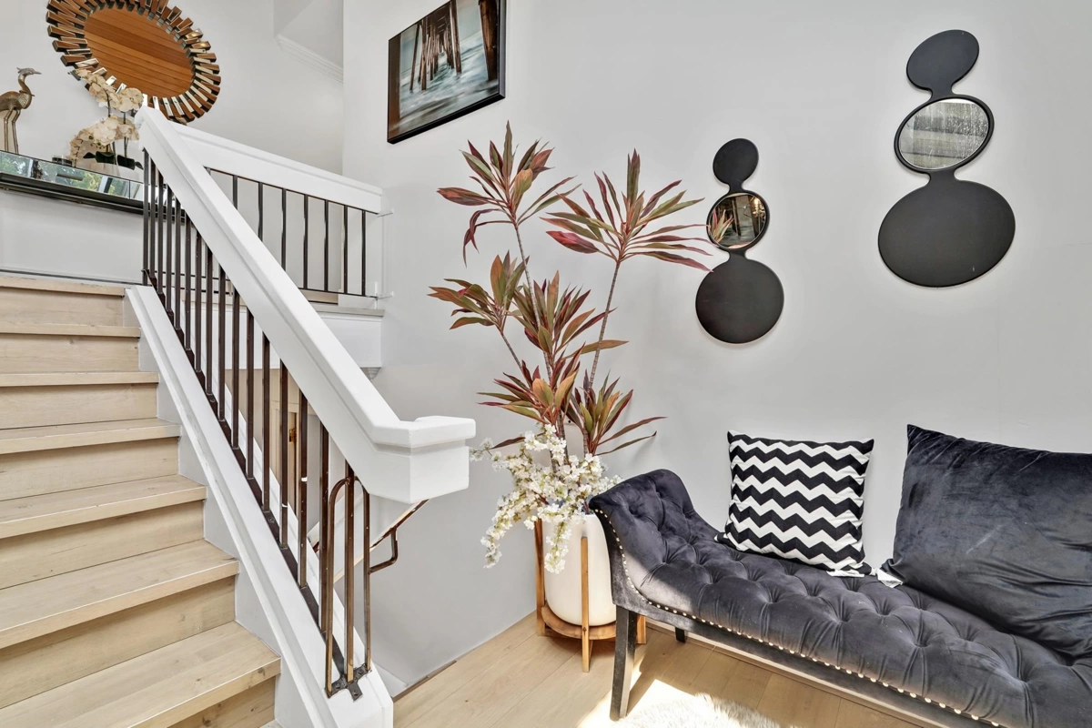 Hallway Photo of 284 54a Street, Delta, BC