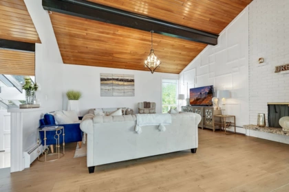 Kitchen Island Photo of 284 54a Street, Delta, BC