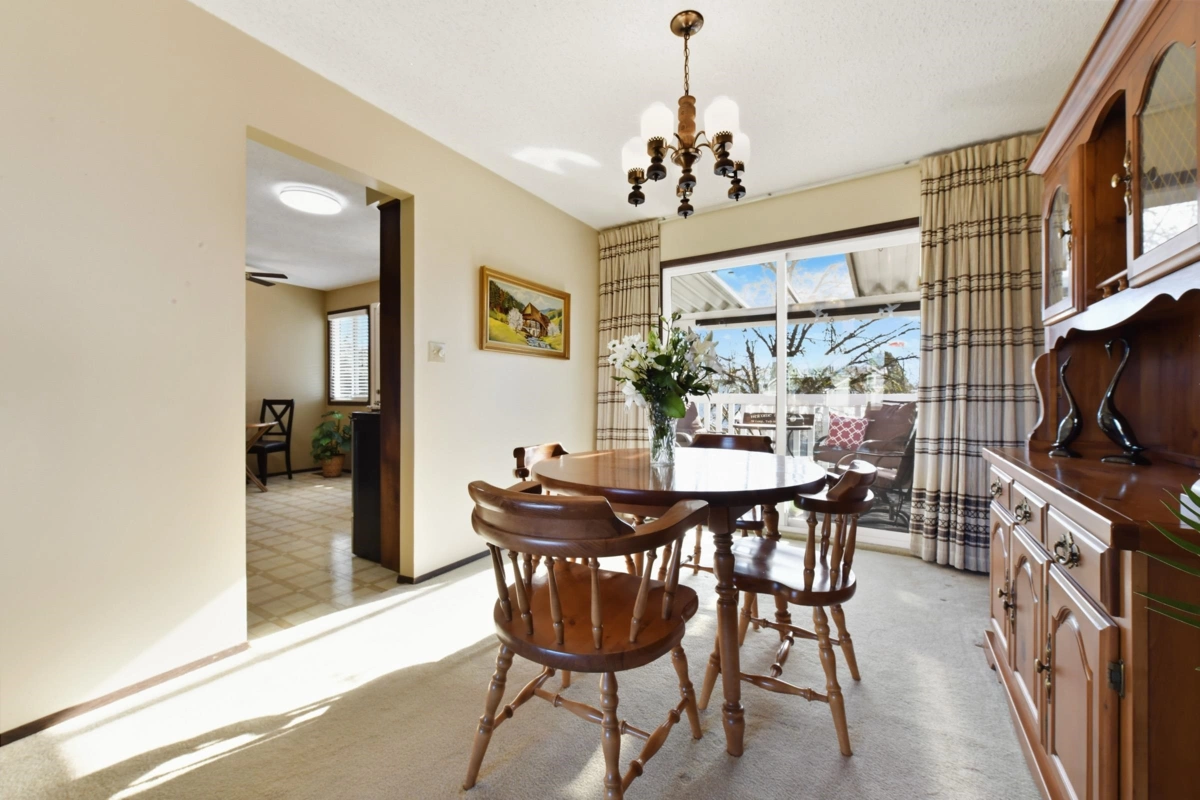 Breakfast Nook Photo of 46464 Brice Road, Chilliwack, BC