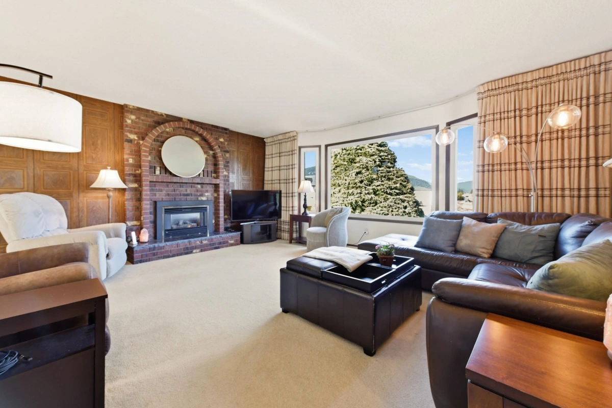 Dining Area Photo of 46464 Brice Road, Chilliwack, BC