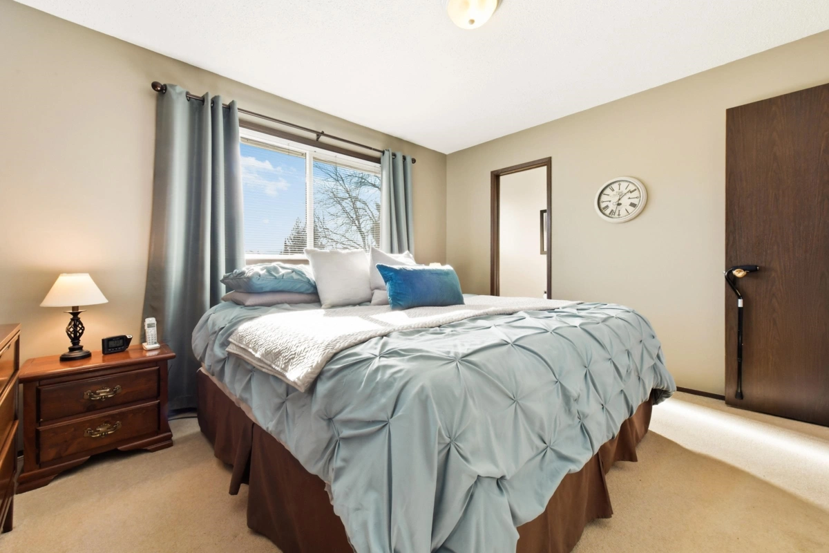 Guest Bathroom Photo of 46464 Brice Road, Chilliwack, BC