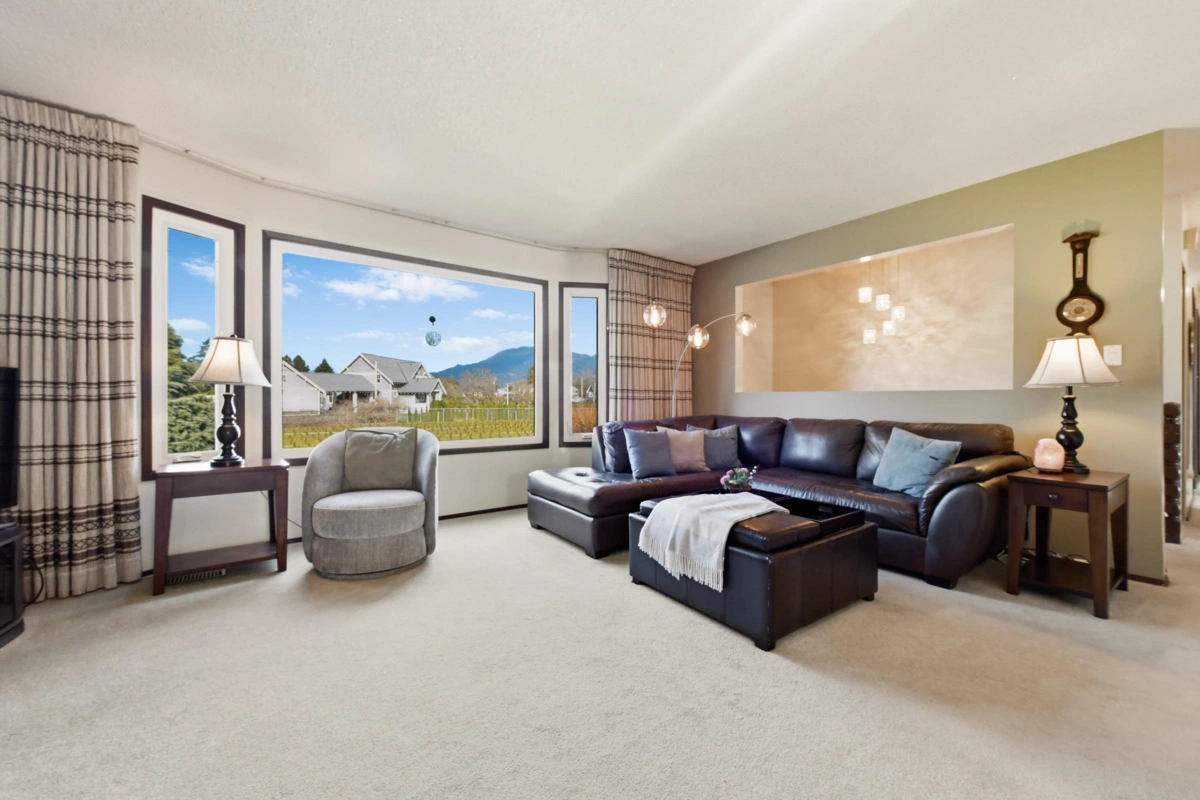 Living Room Photo of 46464 Brice Road, Chilliwack, BC