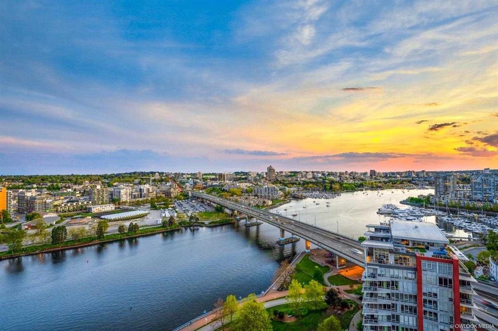 Backyard Photo of 2705 918 Cooperage Way, Vancouver, BC