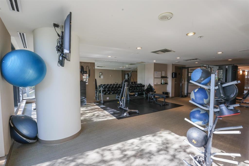 Front Yard Photo of 2705 918 Cooperage Way, Vancouver, BC