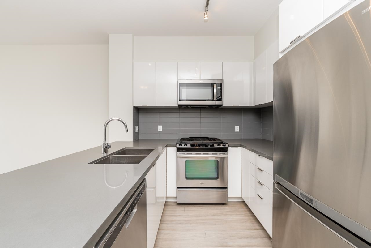 Family Room Photo of 421 3323 151 Street, Surrey, BC