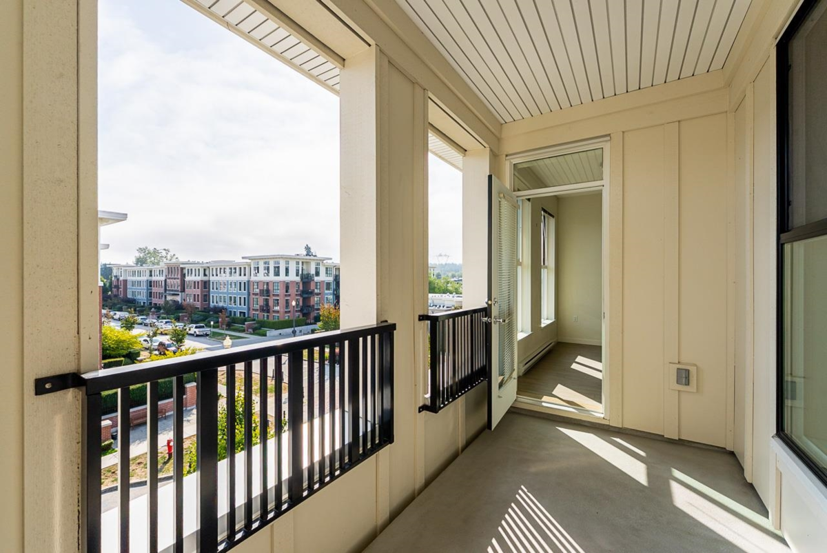 Laundry Room Photo of 421 3323 151 Street, Surrey, BC