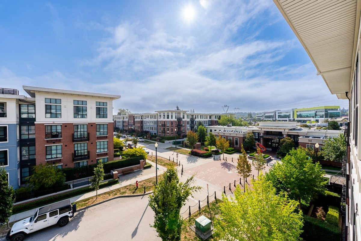 Staircase Photo of 421 3323 151 Street, Surrey, BC
