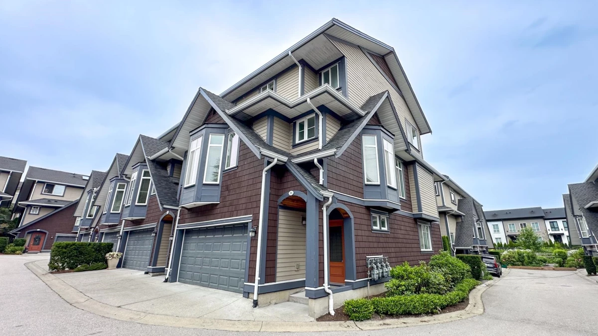 Exterior Front Photo of 25 15977 26 Avenue, Surrey, BC