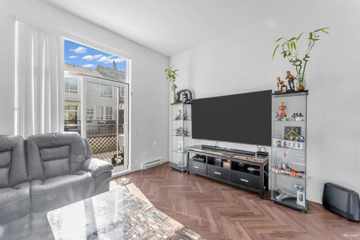 Exterior Rear Photo of 15 15828 27 Avenue, Surrey, BC