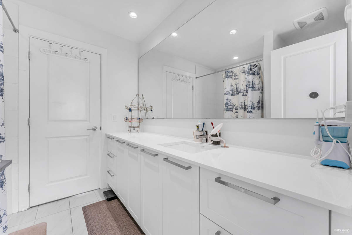 Pantry Photo of 15 15828 27 Avenue, Surrey, BC