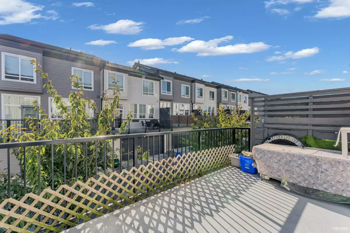 Primary Bathroom Photo of 15 15828 27 Avenue, Surrey, BC