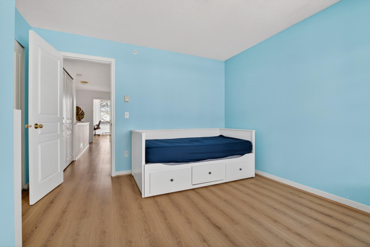 Breakfast Nook Photo of 3 3580 Rainier Place, Vancouver, BC