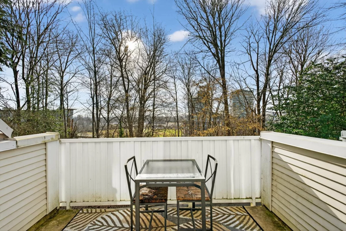Kitchen Island Photo of 3 3580 Rainier Place, Vancouver, BC