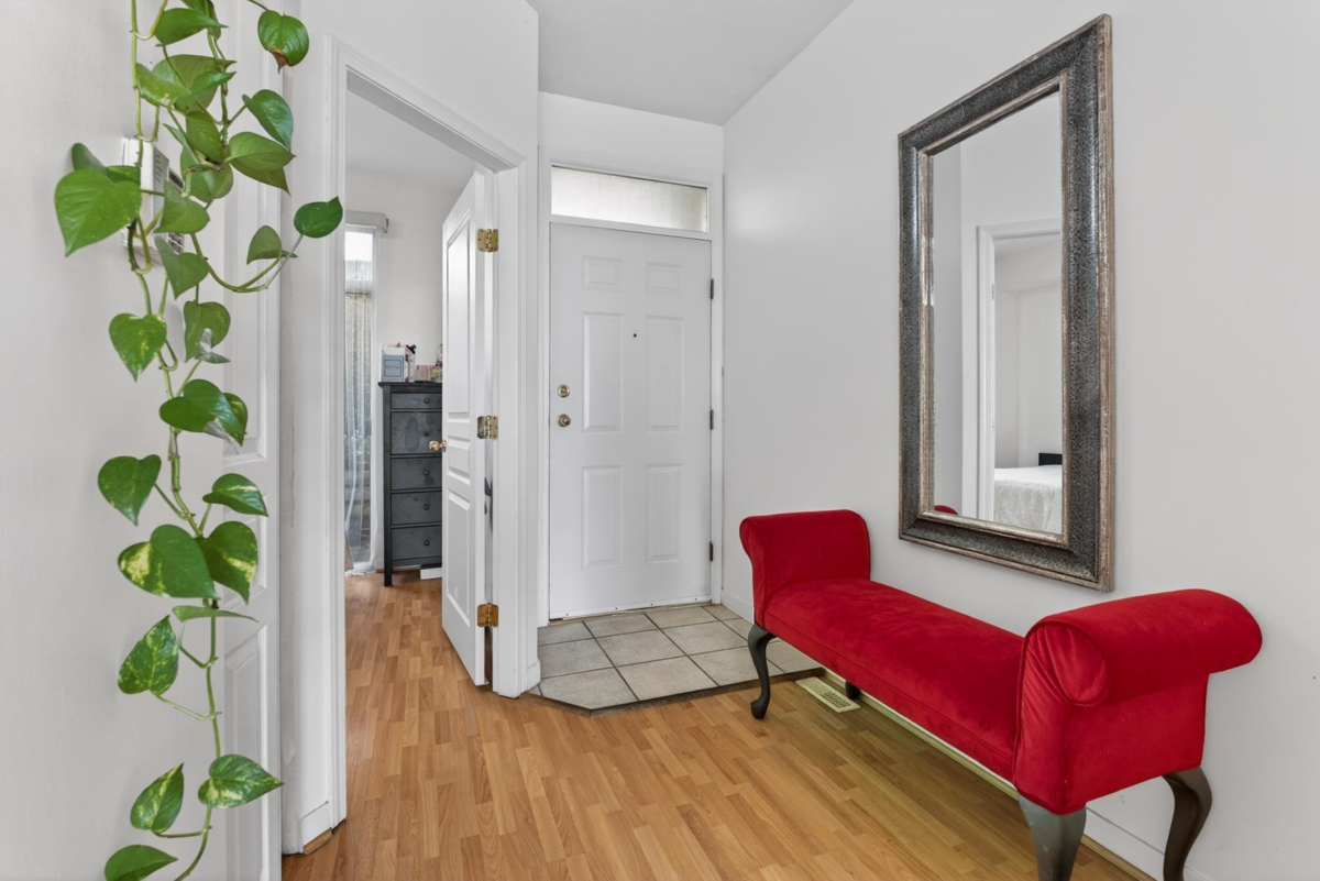 Mudroom Photo of 3 3580 Rainier Place, Vancouver, BC